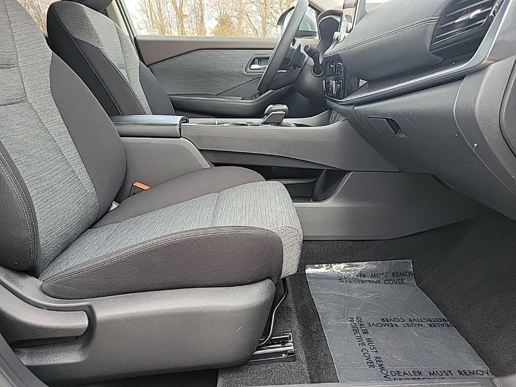 Thumbnail: 2021 Nissan Rogue - 17