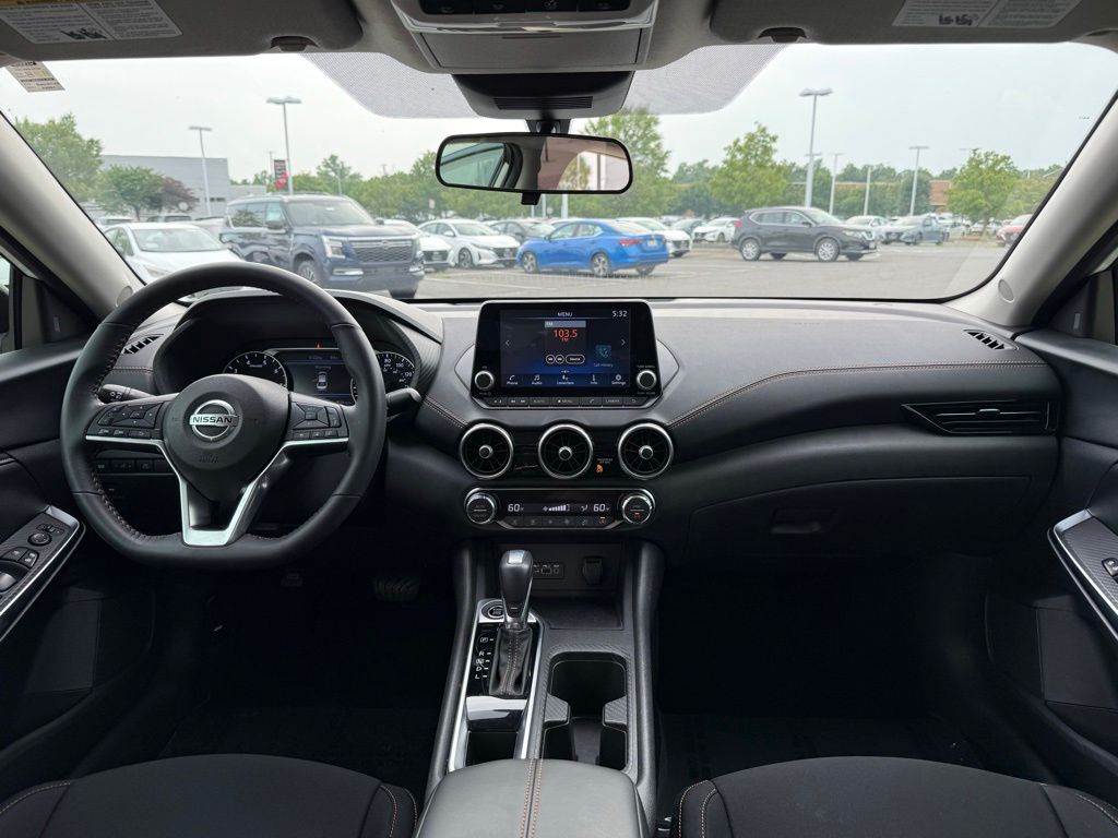 2023 Nissan Sentra SR 15