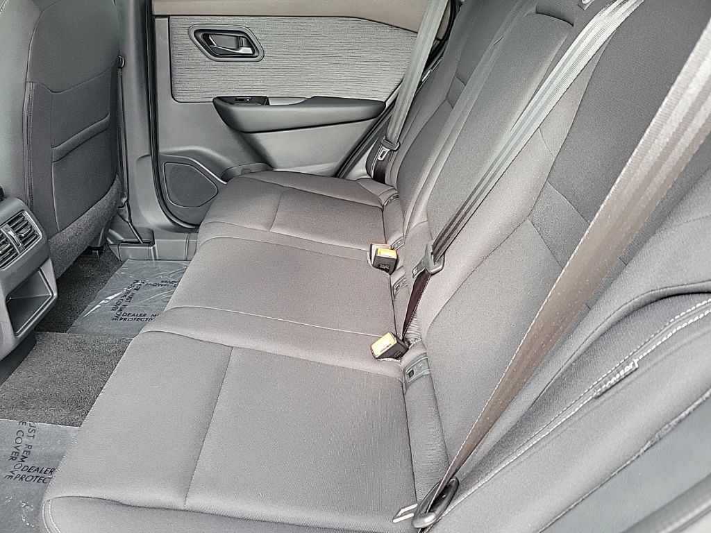 Thumbnail: 2023 Nissan Rogue - 12