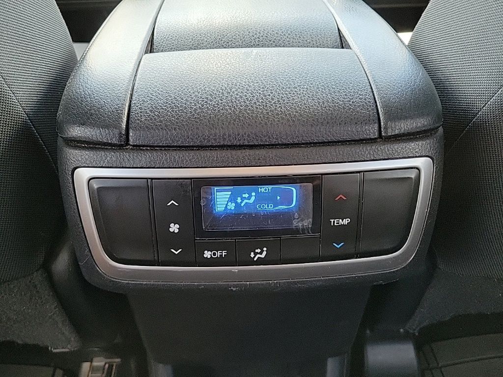Thumbnail: 2018 Toyota Highlander - 17