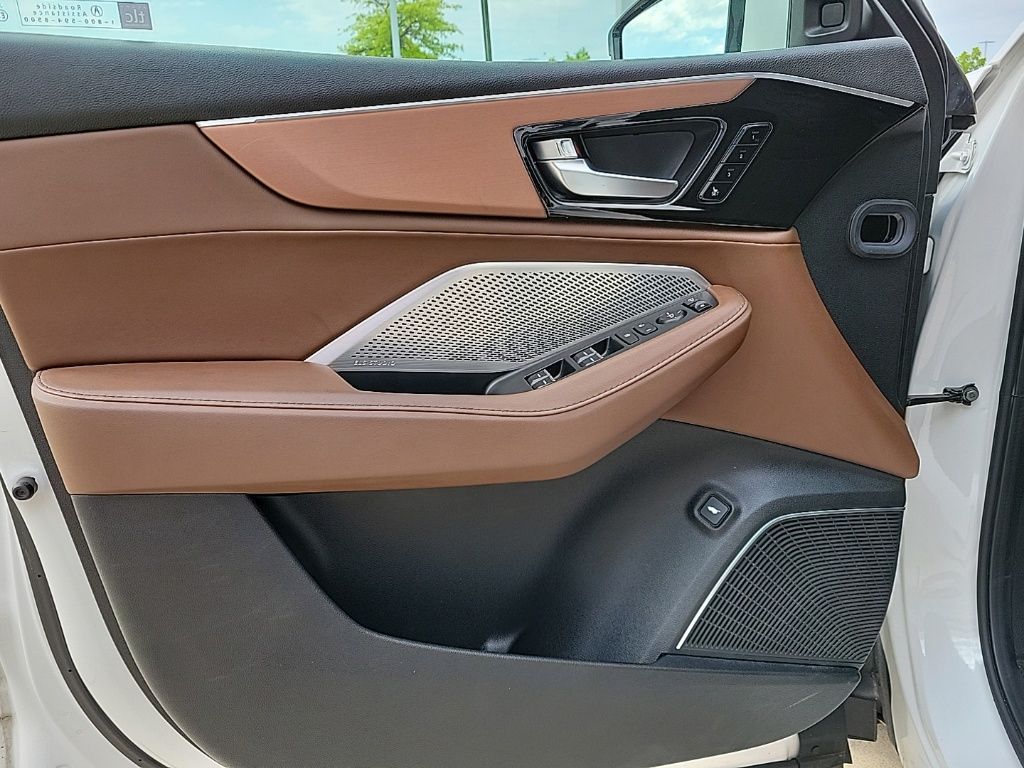 Thumbnail: 2023 Acura MDX - 31