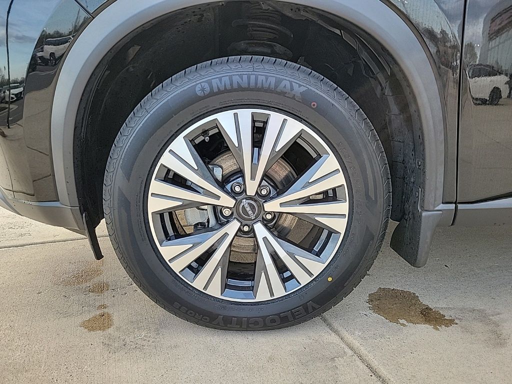 Thumbnail: 2023 Nissan Rogue - 8