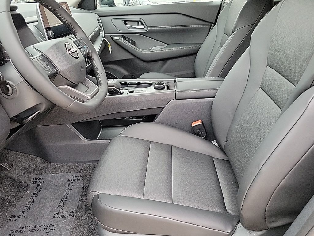 Thumbnail: 2026 Nissan Rogue - 12