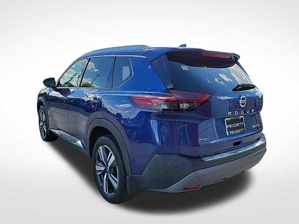 Thumbnail: 2021 Nissan Rogue - 3