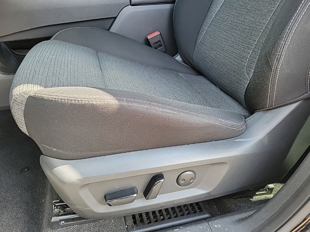 Thumbnail: 2022 Nissan Rogue - 18