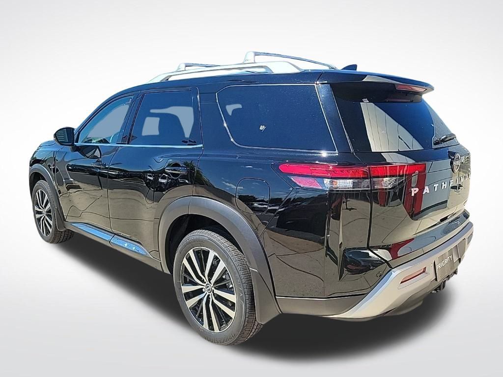 Thumbnail: 2025 Nissan Pathfinder - 3