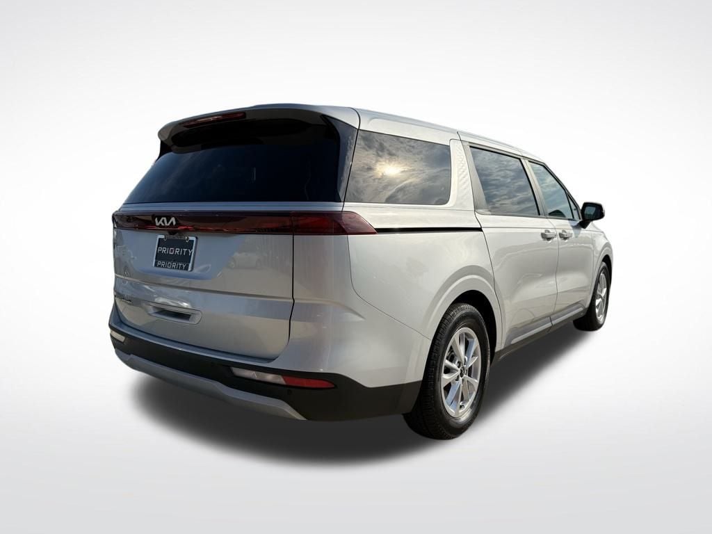 Thumbnail: 2022 Kia Carnival - 5