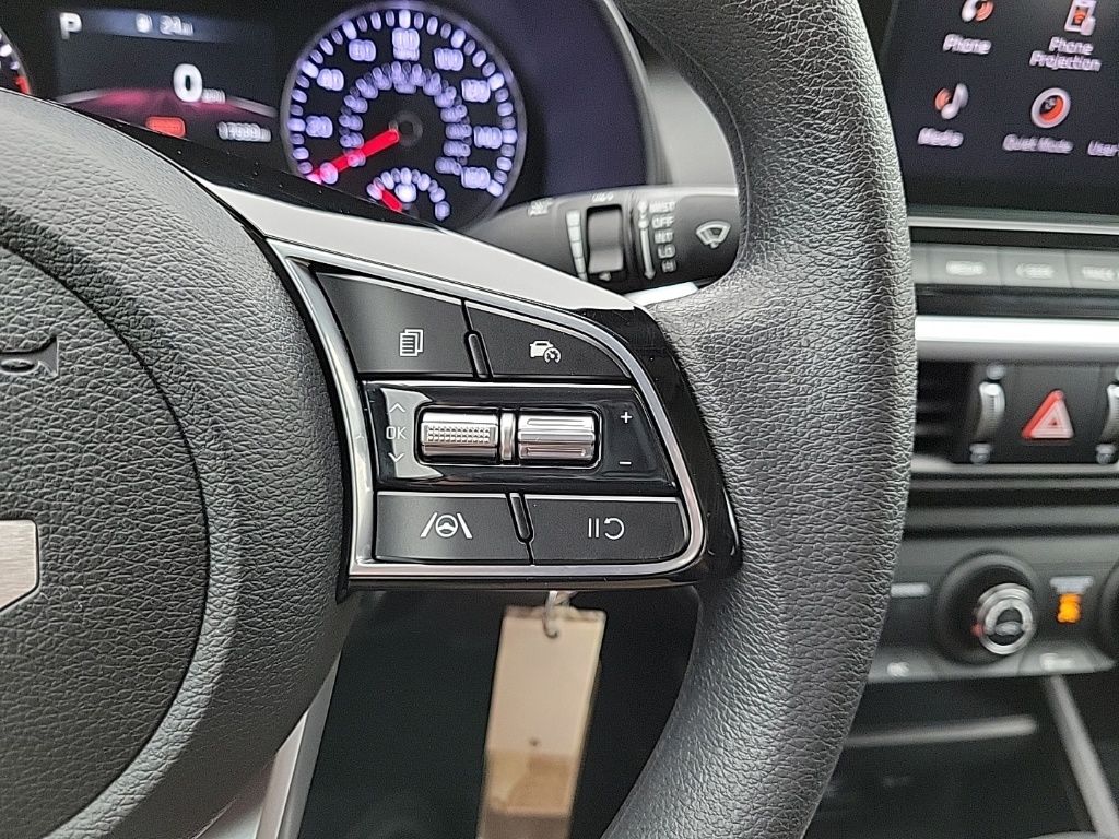 Thumbnail: 2023 Kia Forte - 21