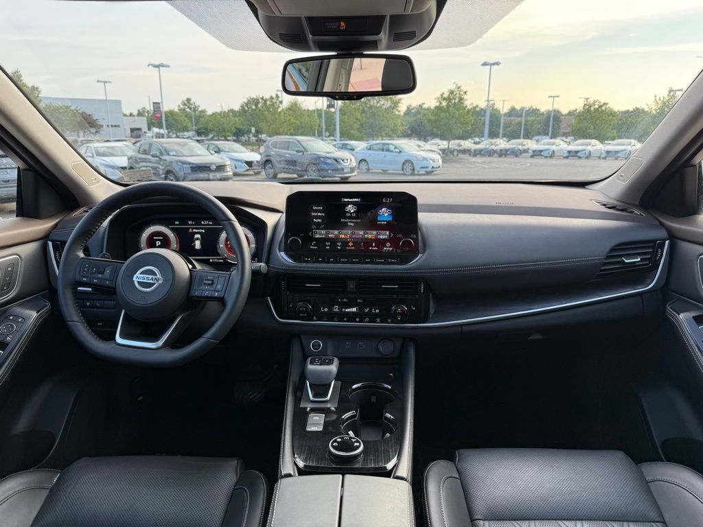 Thumbnail: 2021 Nissan Rogue - 18