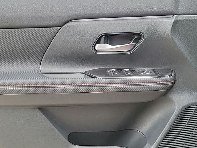 Thumbnail: 2026 Nissan Kicks - 24