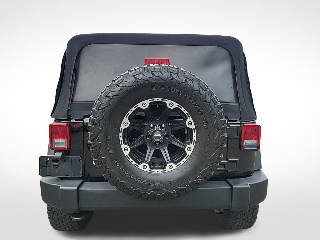 Thumbnail: 2017 Jeep Wrangler - 4