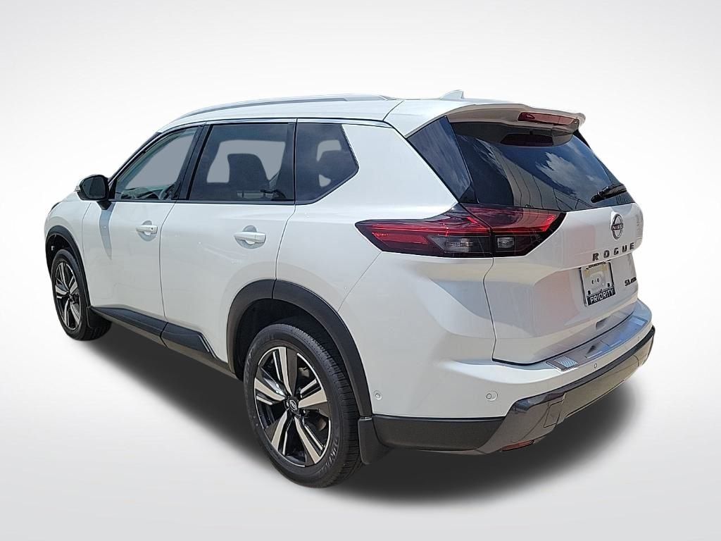Thumbnail: 2025 Nissan Rogue - 3