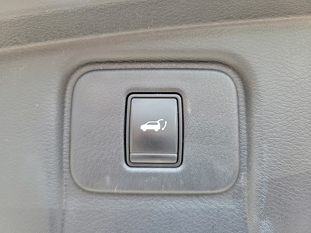 Thumbnail: 2015 Nissan Murano - 18