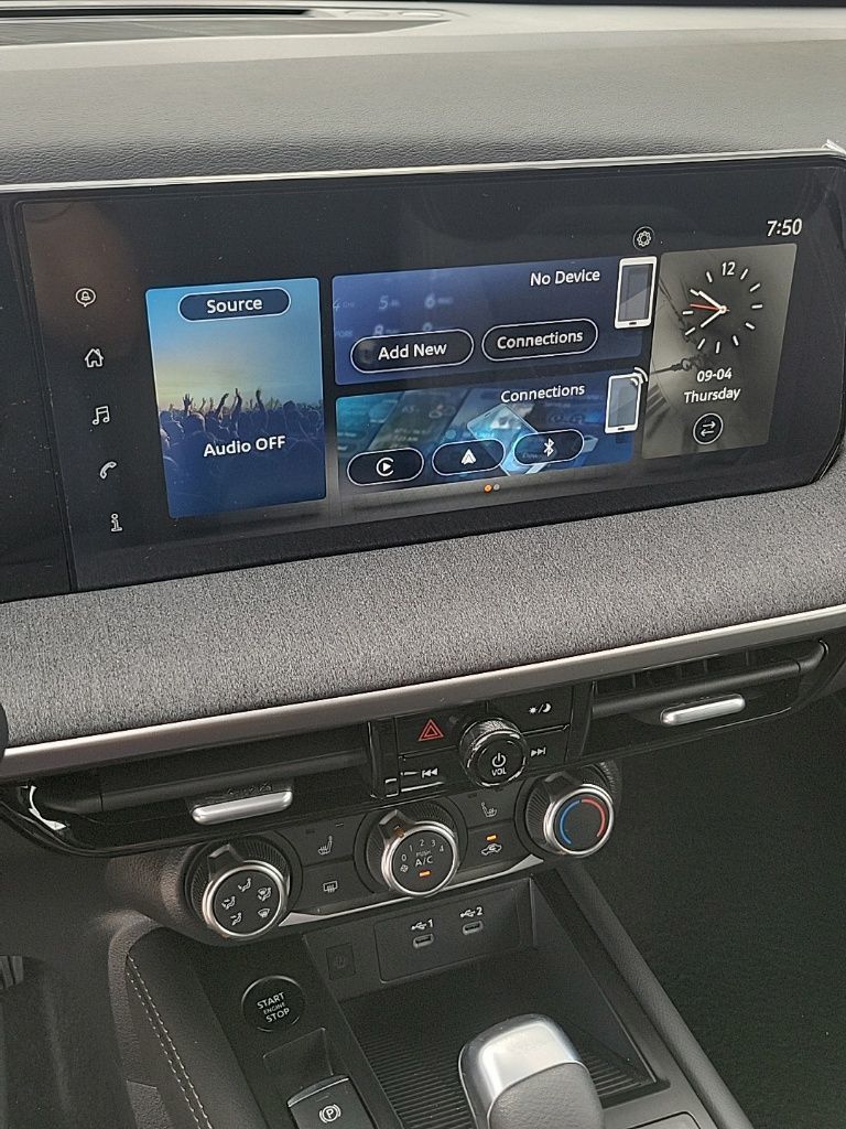 Thumbnail: 2025 Nissan Kicks - 23