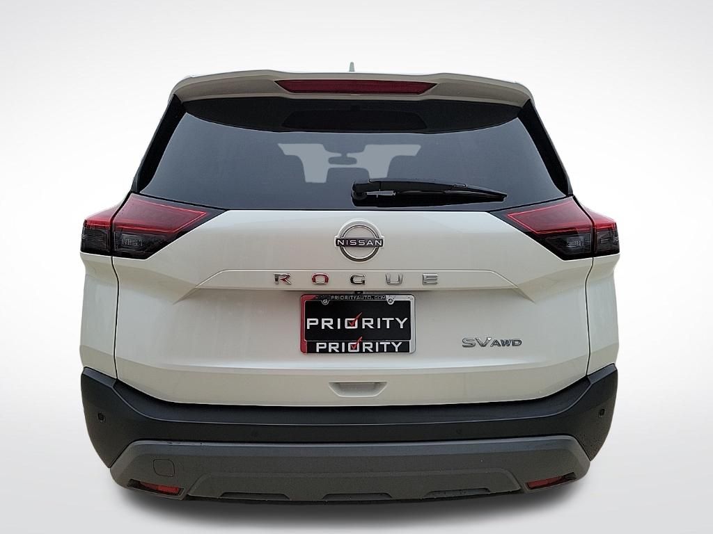 Thumbnail: 2023 Nissan Rogue - 4