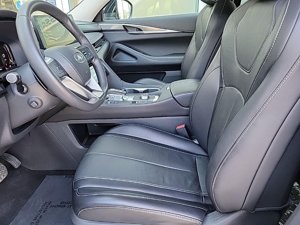 Thumbnail: 2023 INFINITI QX60 - 11