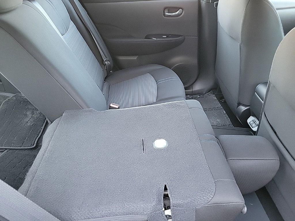 Thumbnail: 2021 Nissan Leaf - 14