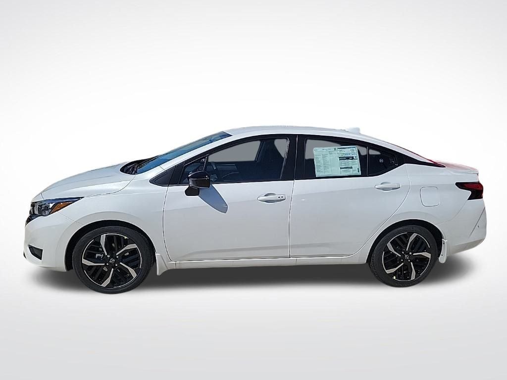 New 2025 Nissan Versa 1.6 SR Sedan