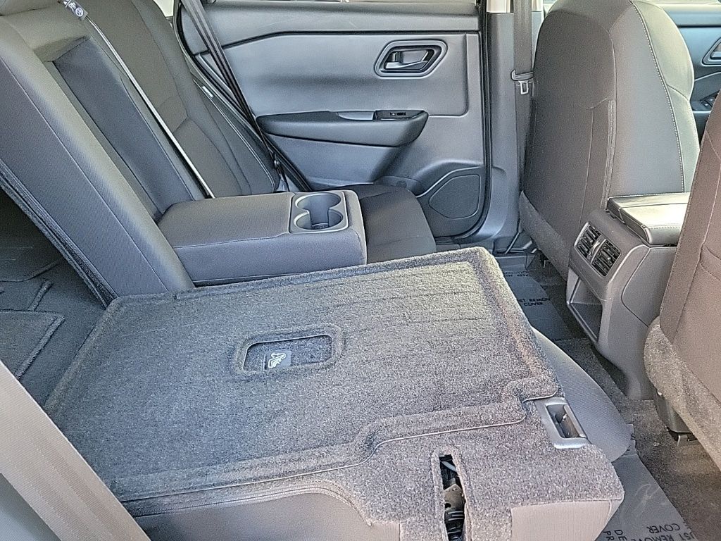 Thumbnail: 2024 Nissan Rogue - 15