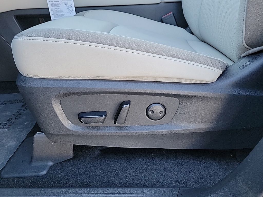 Thumbnail: 2026 Nissan Pathfinder - 12