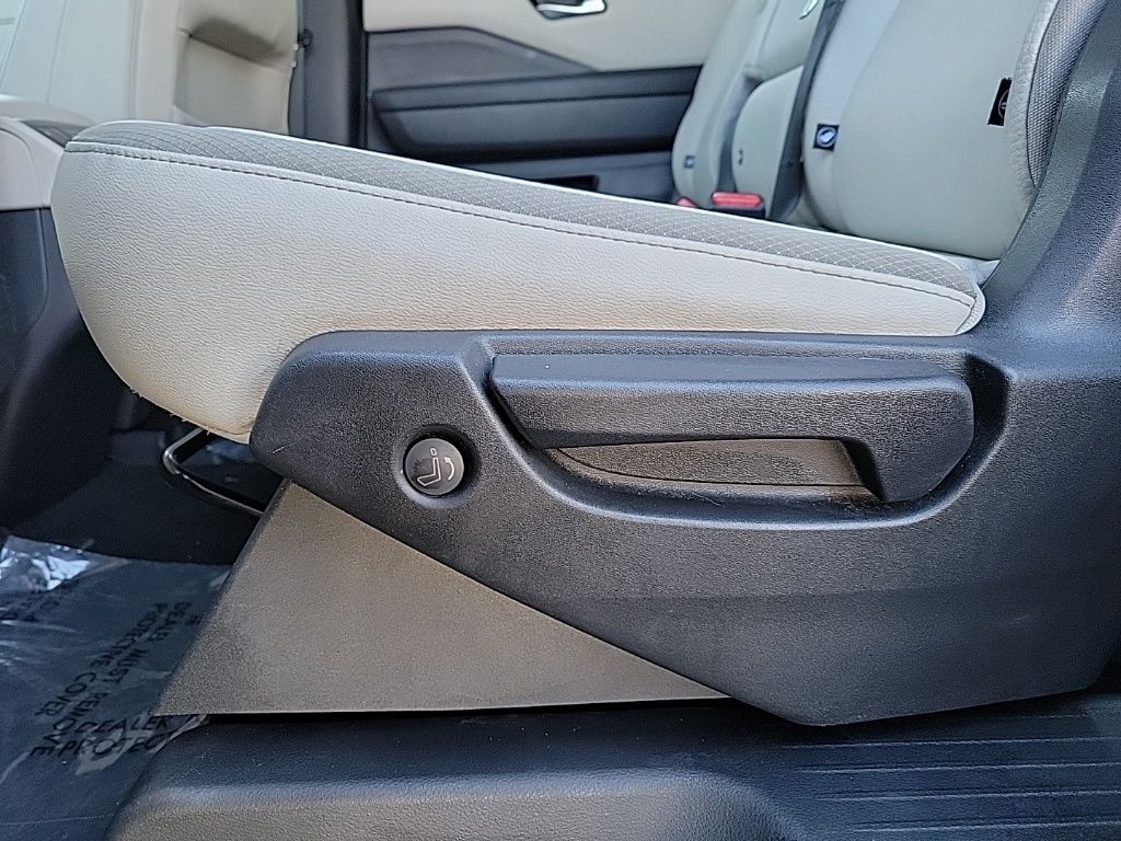 Thumbnail: 2024 Nissan Pathfinder - 14