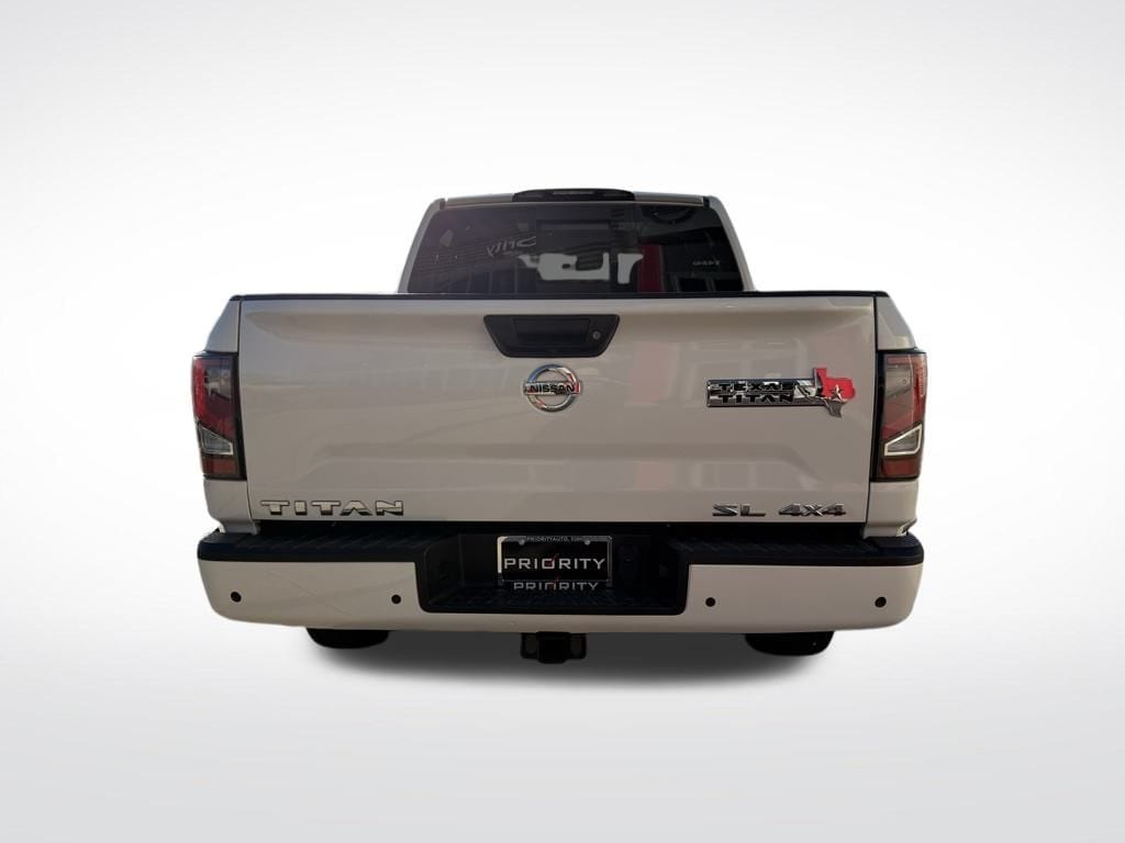 Thumbnail: 2021 Nissan Titan - 4