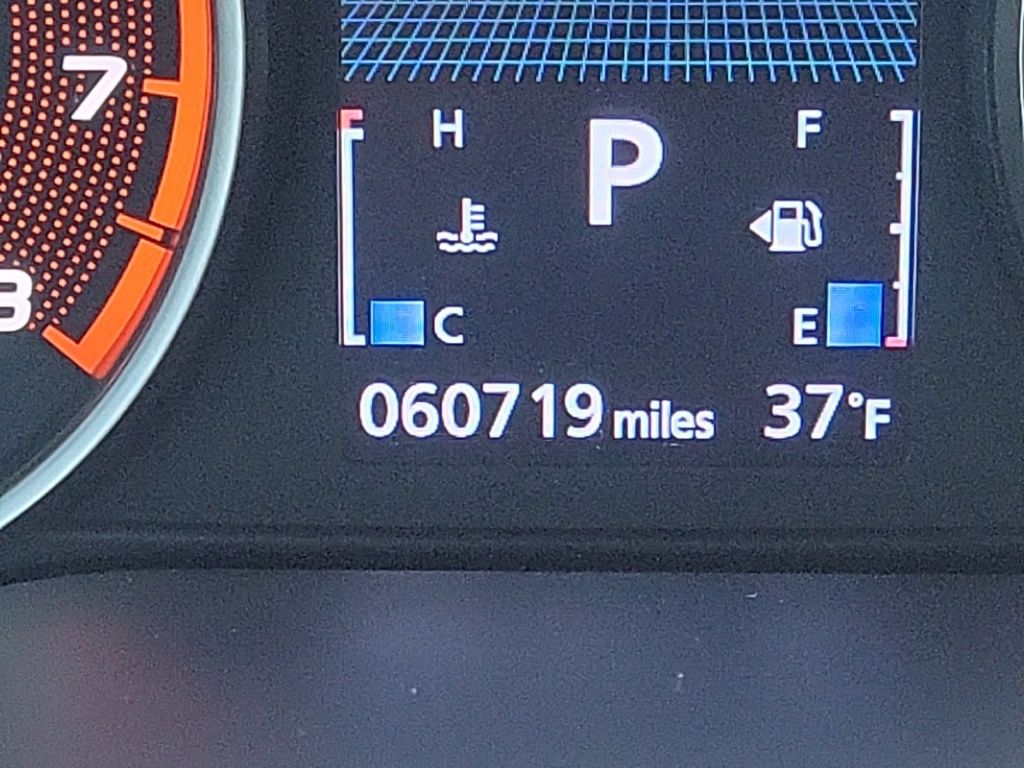 Thumbnail: 2020 Mitsubishi Eclipse Cross - 24