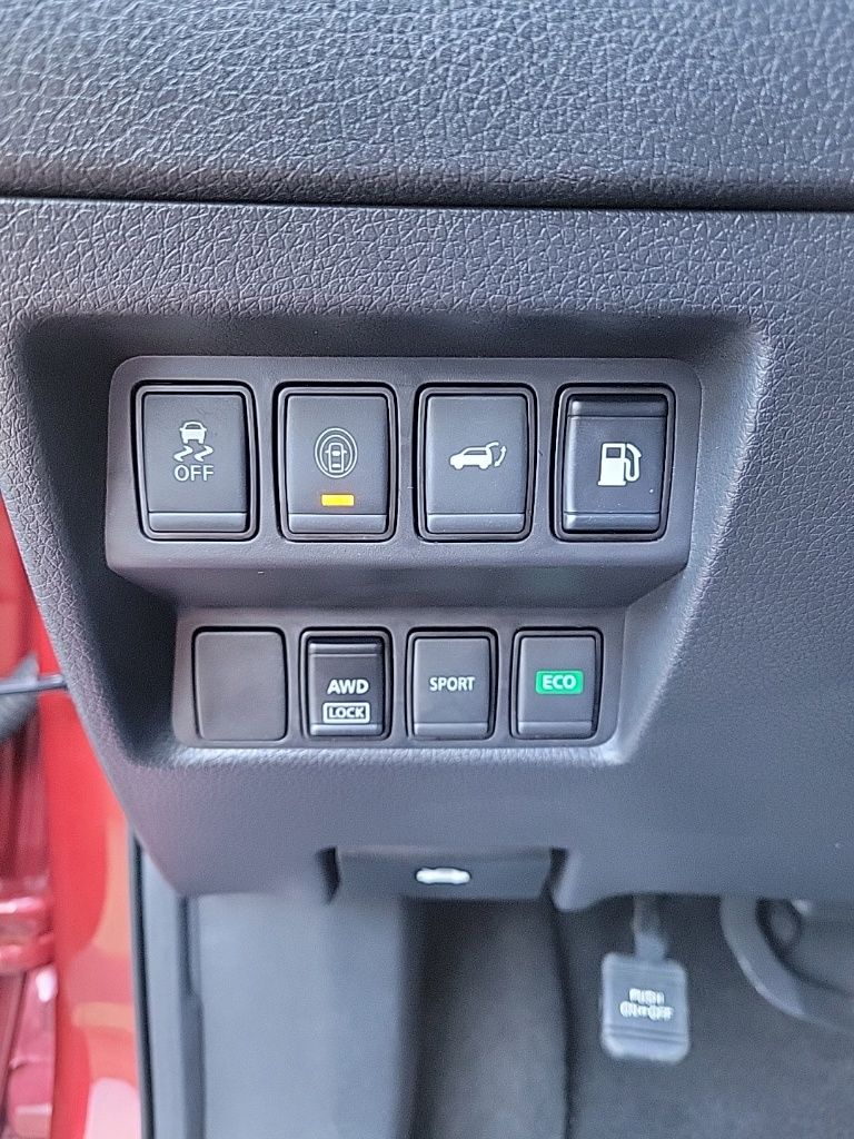 Thumbnail: 2020 Nissan Rogue - 25