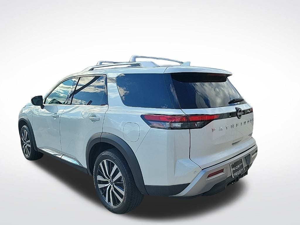 Used 2023 Nissan Pathfinder Platinum SUV