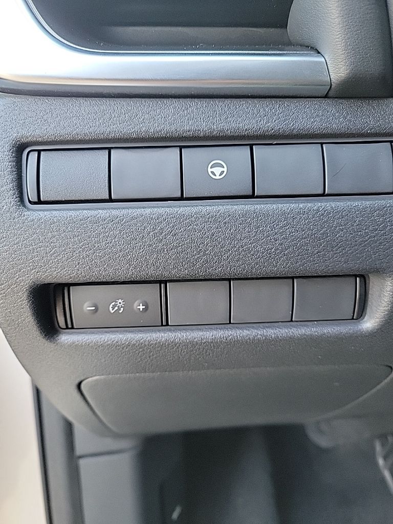 Thumbnail: 2022 Nissan Rogue - 23