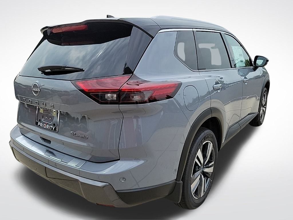 Thumbnail: 2025 Nissan Rogue - 5