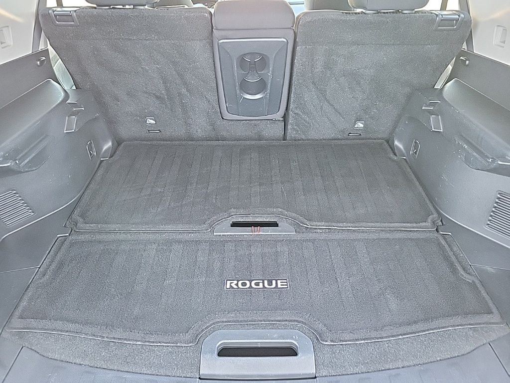 Thumbnail: 2020 Nissan Rogue - 30