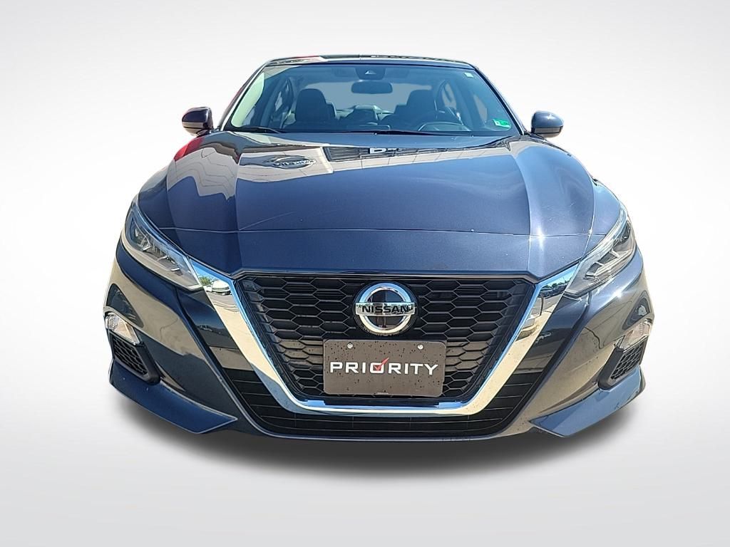 Thumbnail: 2022 Nissan Altima - 9