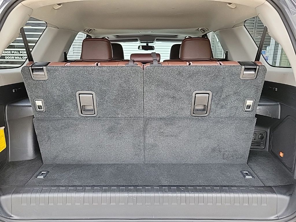 Thumbnail: 2014 Toyota 4Runner - 17