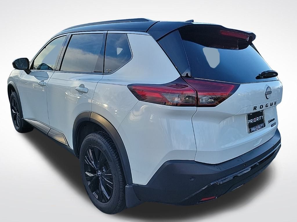 Thumbnail: 2023 Nissan Rogue - 3