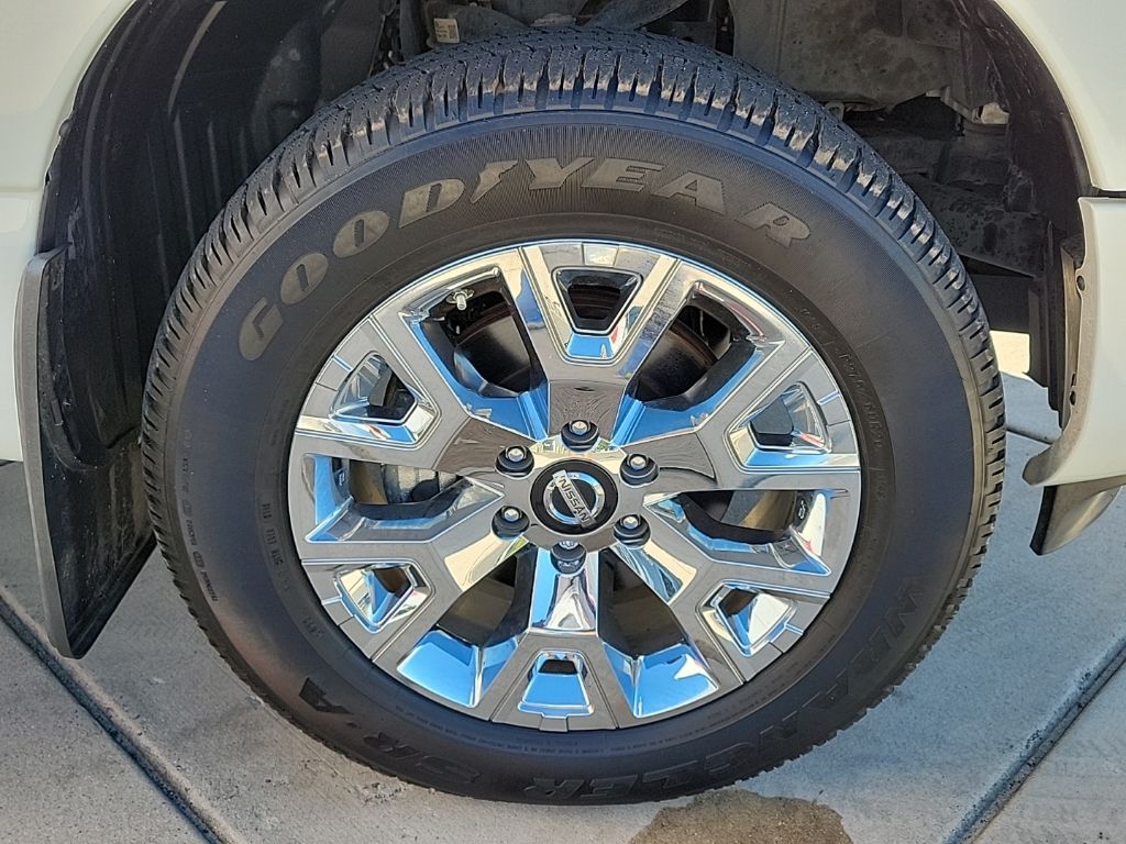 Thumbnail: 2021 Nissan Titan - 10