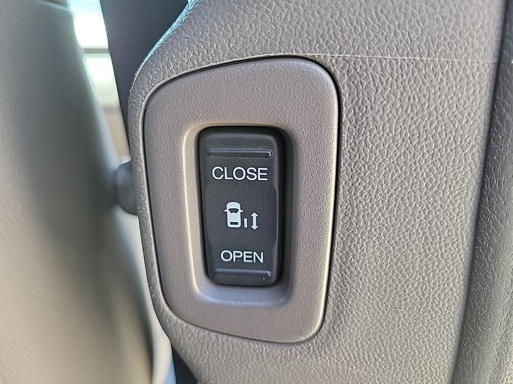 Thumbnail: 2016 Honda Odyssey - 18