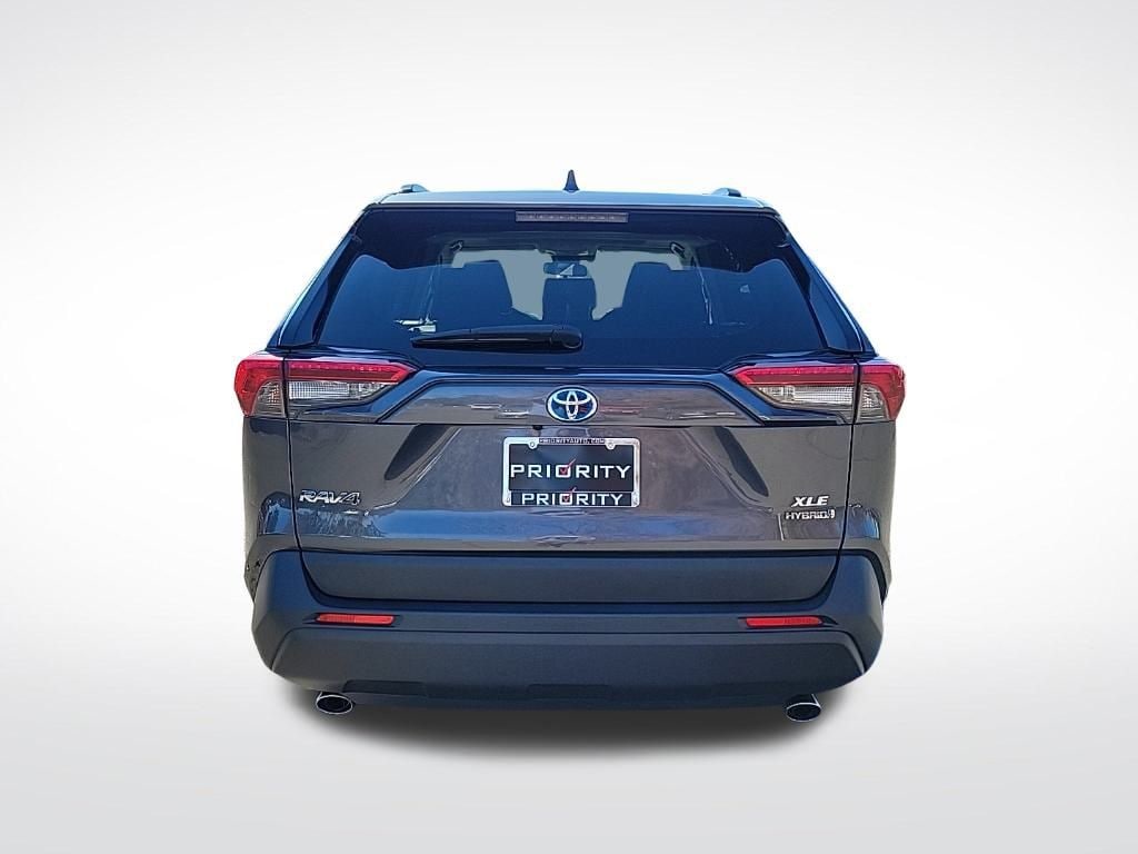 Thumbnail: 2019 Toyota RAV4 - 4