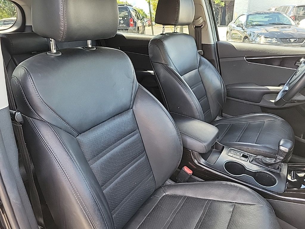 Thumbnail: 2019 Kia Sorento - 11