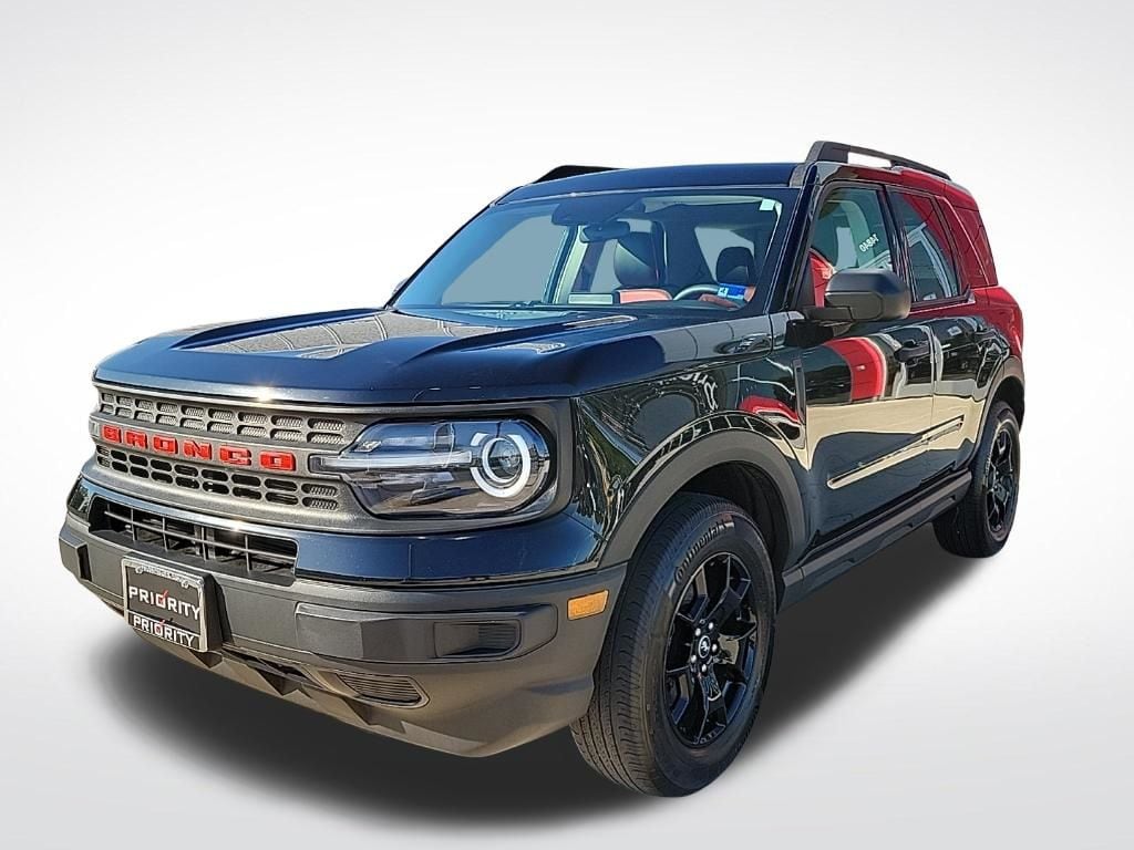 Thumbnail: 2022 Ford Bronco Sport - 1