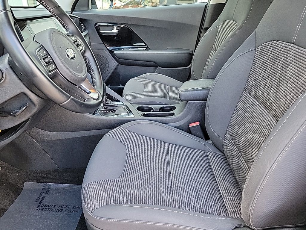 Thumbnail: 2020 Kia Niro - 9