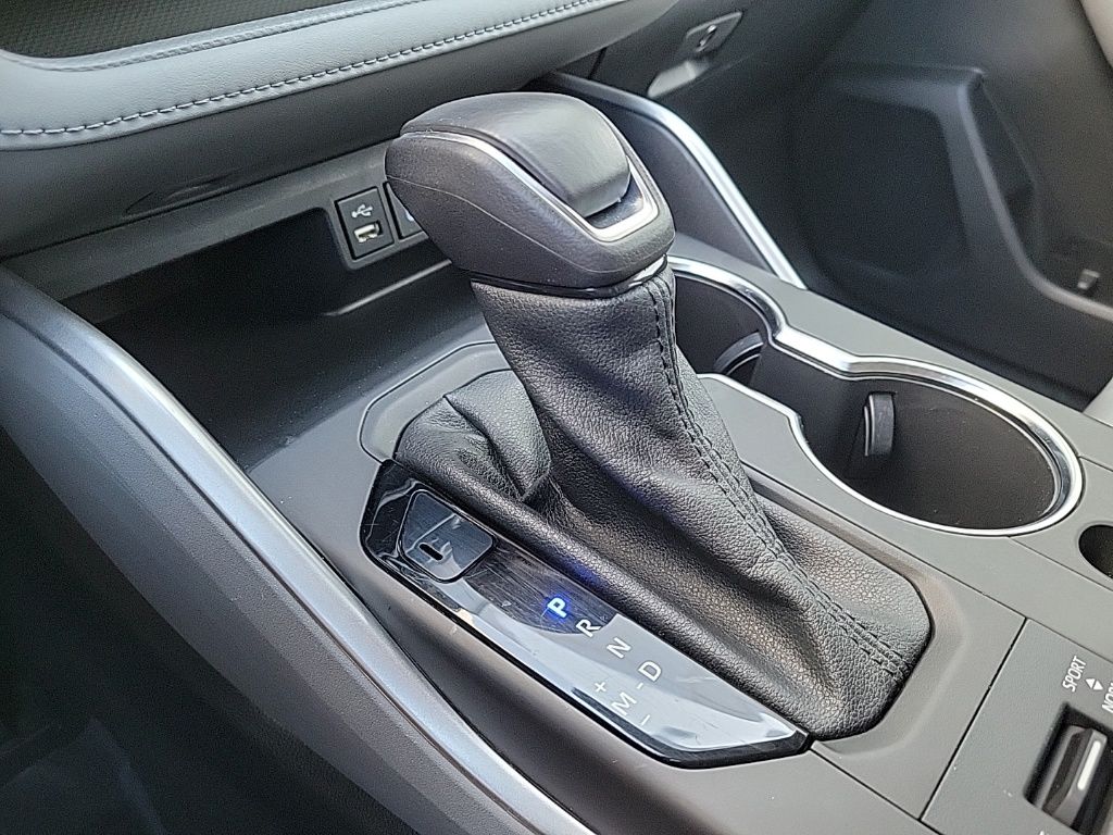 Thumbnail: 2022 Toyota Highlander - 30