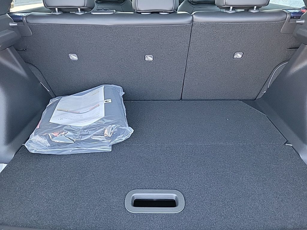 Thumbnail: 2026 Nissan Leaf - 23