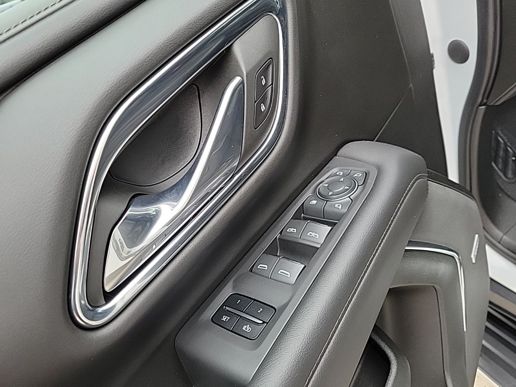 Thumbnail: 2023 Chevrolet Tahoe - 45