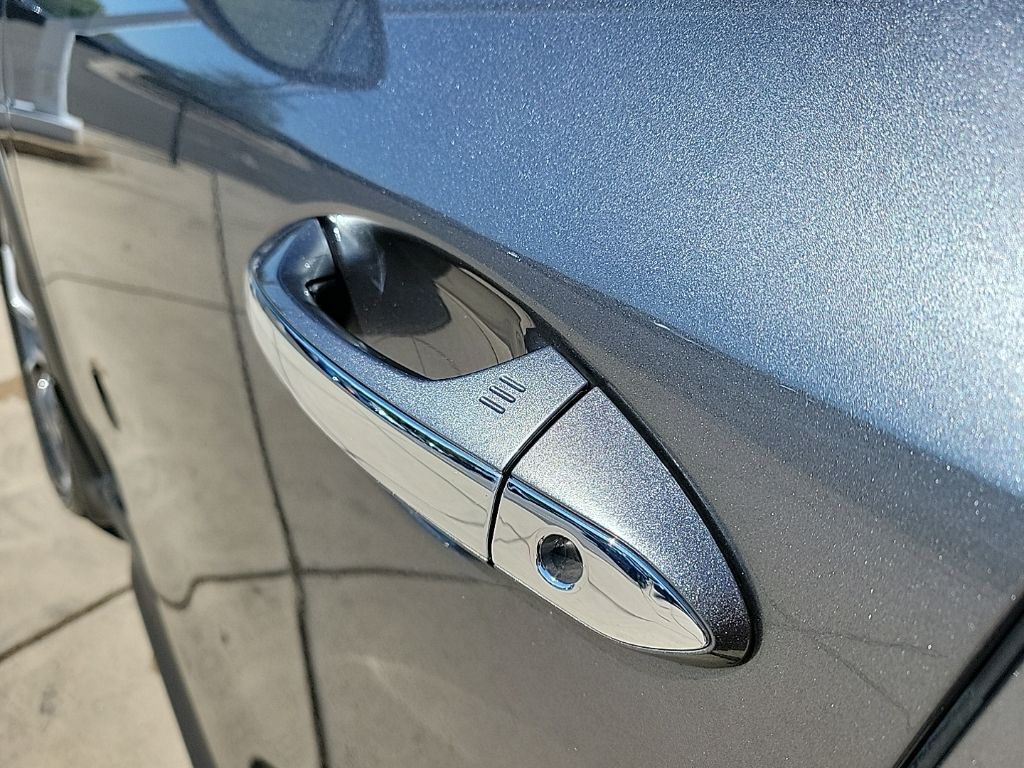 Thumbnail: 2023 INFINITI QX60 - 9