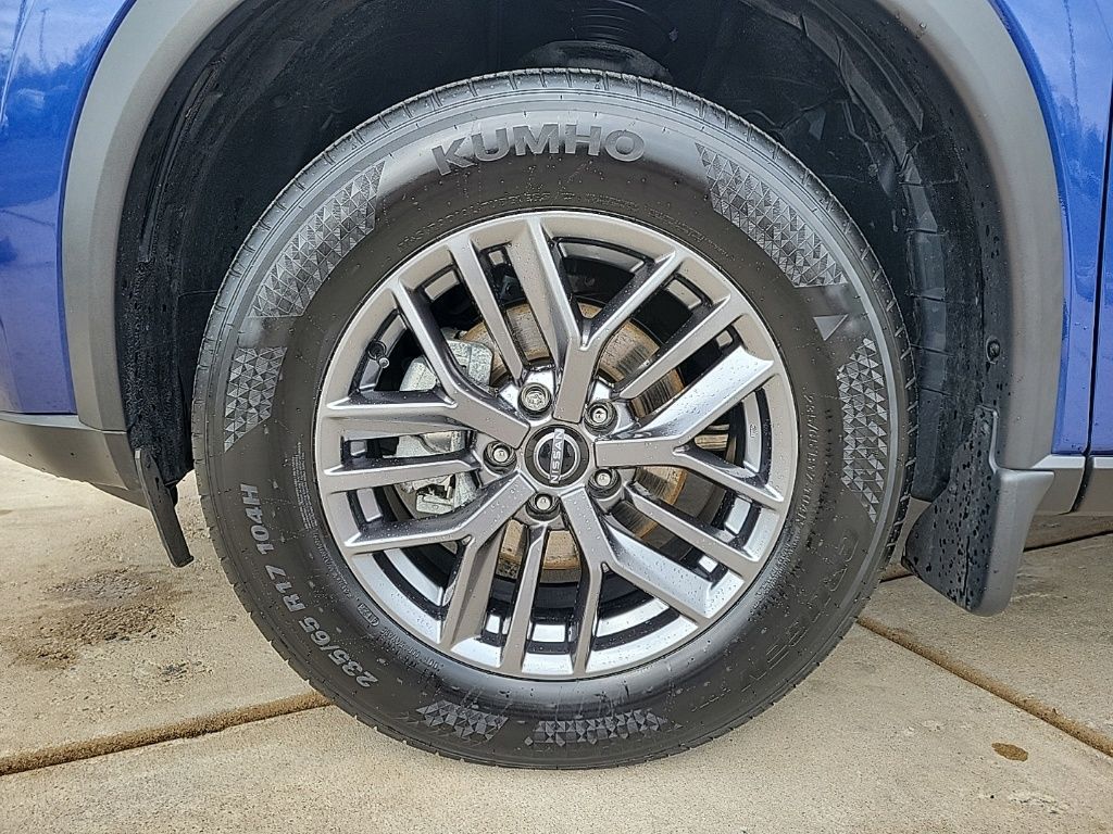 Thumbnail: 2023 Nissan Rogue - 8