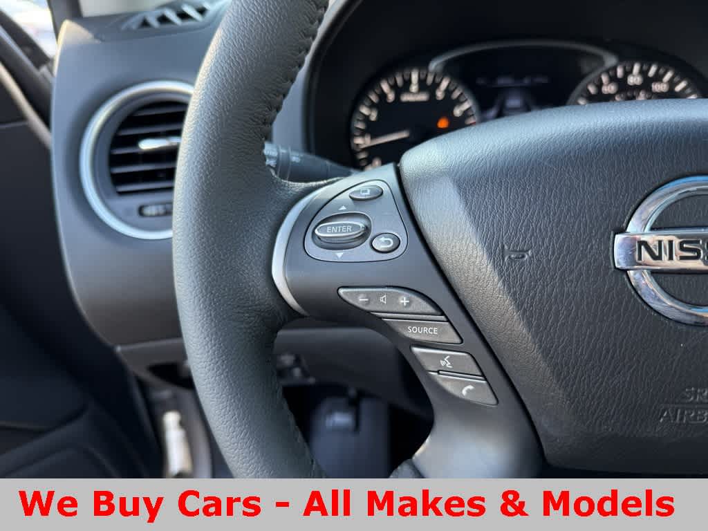Thumbnail: 2015 Nissan Pathfinder - 19