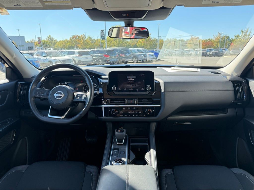 Thumbnail: 2024 Nissan Pathfinder - 15