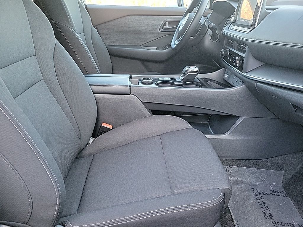 Thumbnail: 2023 Nissan Rogue - 16