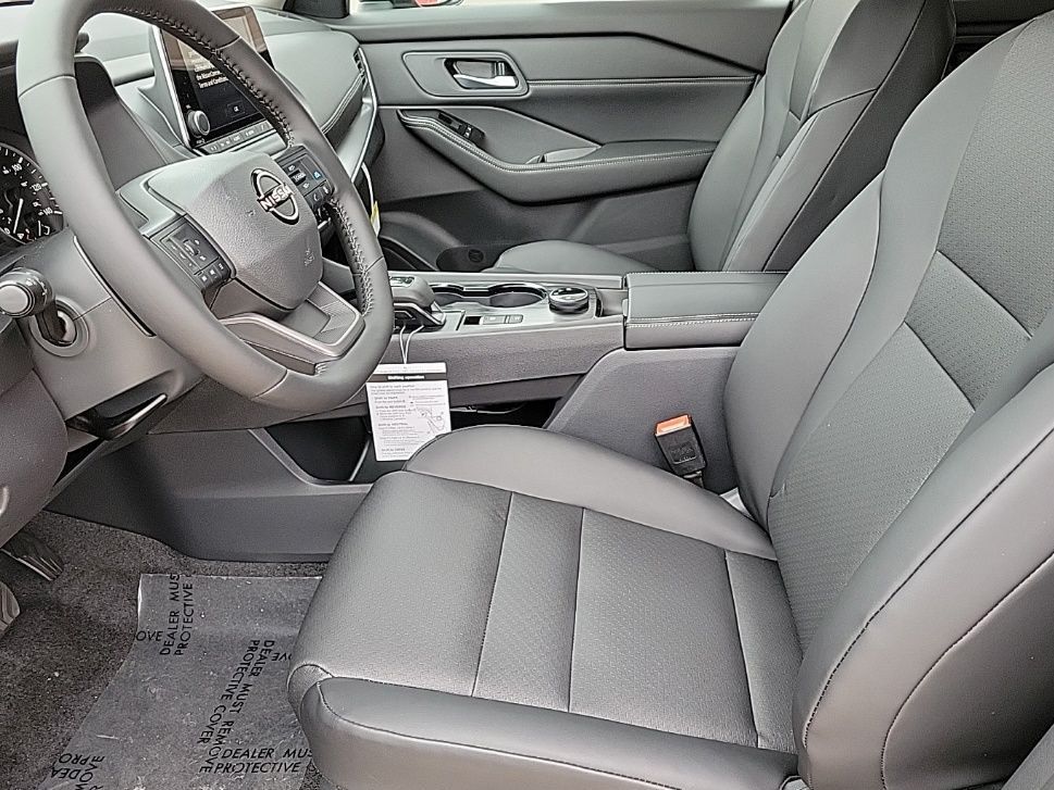 Thumbnail: 2026 Nissan Rogue - 12